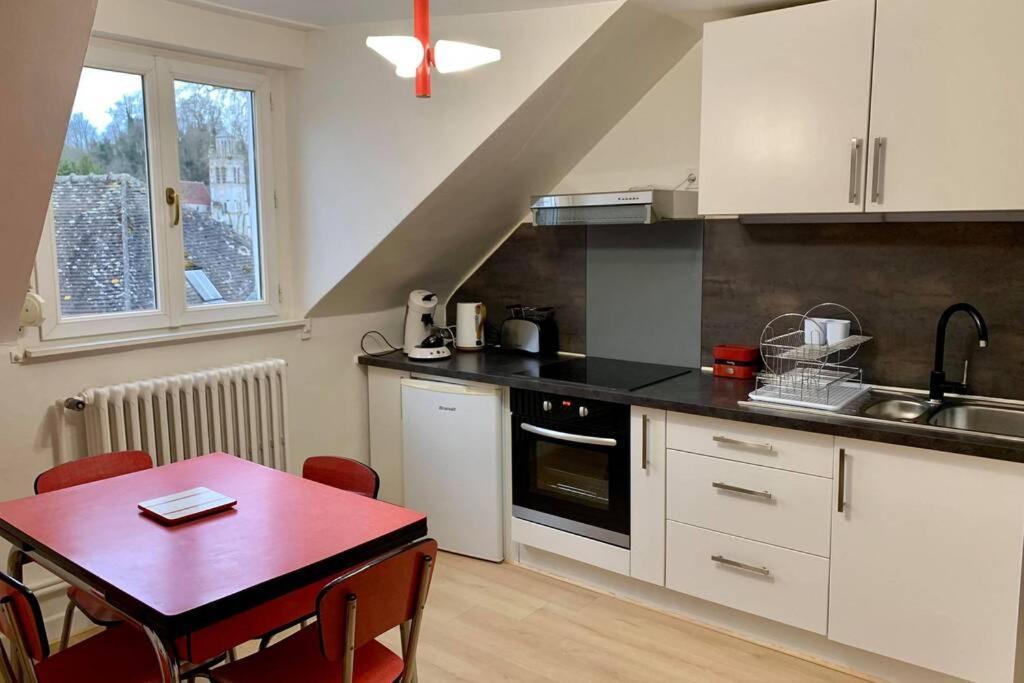 Appartement Vintage Avec Vue Sur Le Chateau بيرّفوندس المظهر الخارجي الصورة