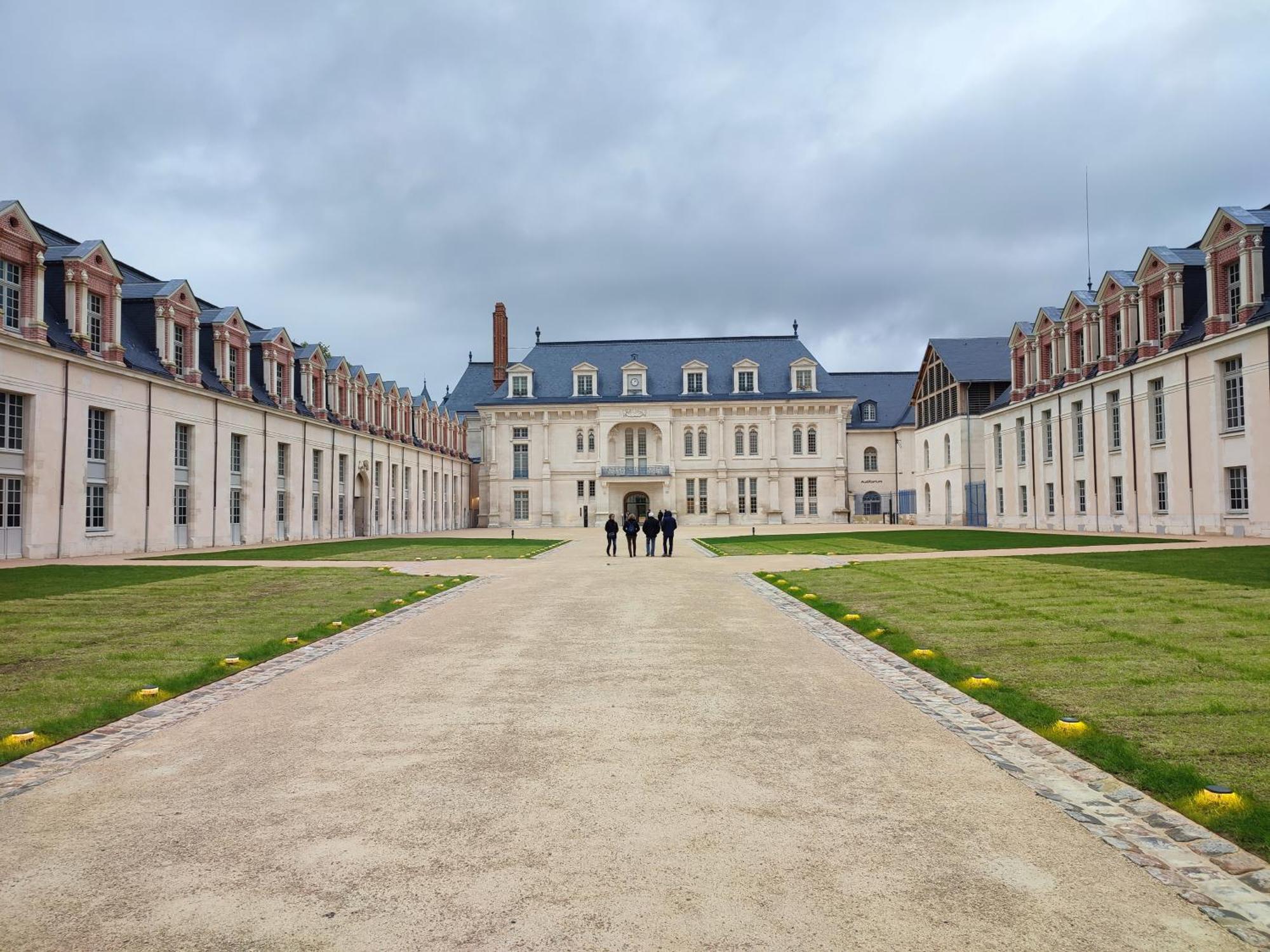 Appartement Vintage Avec Vue Sur Le Chateau بيرّفوندس المظهر الخارجي الصورة